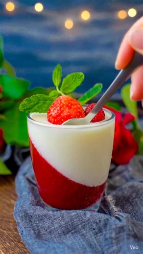 Strawberry 🍓 panna cotta | recipe in description #strawberry #food #dessert