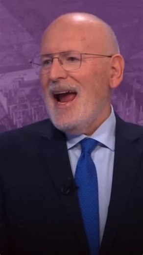 13K views · 2K reactions | Wij gaan wonen niet alleen prioriteit maken, we gaan er groot in investeren. Zodat wonen weer betaalbaar en toegankelijk wordt voor jong en oud. We gaan bouwen voor de sociale meerderheid. Dat zit in ons DNA. We hebben het eerder gedaan, en we kunnen het opnieuw. #politieknederland #politiek #politiekejongeren #wonen #wooncrisis | Frans Timmermans | Facebook