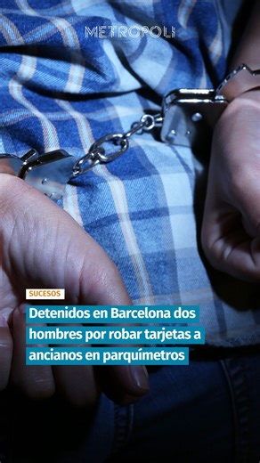 Metrópoli BCN on Instagram: "👮 Dos hombres fueron arrestados por sustraer tarjetas bancarias a al menos 15 personas mayores, con extracciones de más de 16.000 euros. 💳 Su modus operandi: engañaban a las víctimas con parquímetros y se quedaban con las tarjetas para sacar dinero en cajeros cercanos. 🌍 Uno de ellos tenía orden de detención internacional y ambos contaban con antecedentes por estafas similares. 🔎 La investigación sigue abierta dentro del Plan Kanpai, con colaboración de la Gendar