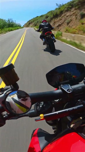 Fastest Ducati Streetfighter V2 rider in Malibu