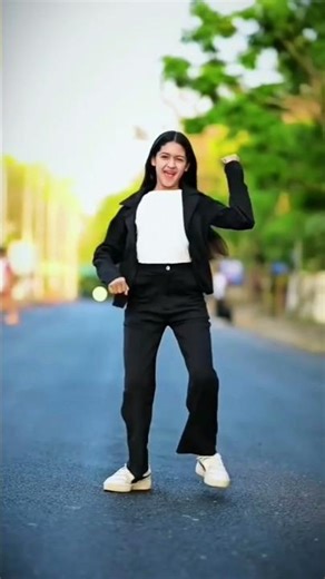 Cutest Baby Dance And Beautiful Outfit 💃👯👗#cute #babydance #shorts #babygirloutfit #littlefashion