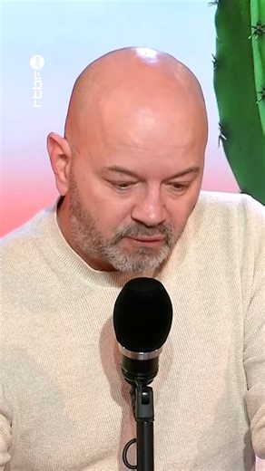 171K views · 1.7K reactions | [LE 8/9 - CACTUS] "Et, nous rappelle notre marraine la fée, Hadja, prévoir de la nourriture en cas de guerre, et là, je voudrais m’adresser aux éternels distraits, attention, si l’on n’est pas en guerre, prévoyez-en aussi !’’  | VivaCité - RTBF | Facebook