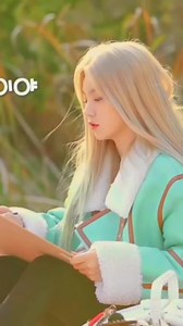 18K views · 2.9K reactions | Yeji's duality of being cute and hot at the same time is incomparable. (vcr. | @jaywonvrse) - mitoh | Yejinology | Facebook