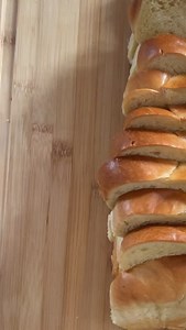 Let’s make some French toast muffins for Mother’s Day. These french toast muffins with baked brioche bread and an egg custard are so delicious and easy. Want the recipe? Just comment the word ‘RECIPE’ below and I’ll send it to you! #frenchtoast #recipeshare #recipeoftheday #homemadewithlove #breakfastideas #mothersdaybrunch | Weekend Craft