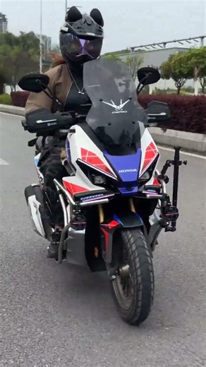 Before the NS150XC came out, I had no idea scooters could look this cool. #Tuski #NS150XC