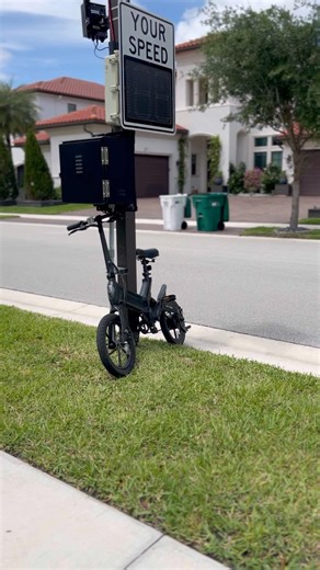 I think we broke the speed sign😭 #surron