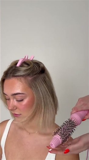 Salon blowout energy without leaving the house 💗⁠ ⁠ Volume, bounce and smooth ends with the
