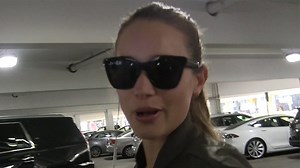 Hannah Davis Jeter -- Athlete or Not ... Bella Hadid Can Rock The Hell Outta Nike (VIDEO)