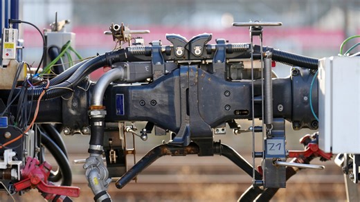 How Automatic Train Couplings Revolutionized Rail Transport and Why Manual Still Has Its Place