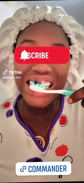 Le sérum correcteur de couleur V34 de Hismile (disponible sur Amazon et Sephora) est un traitement non invasif conçu pour masquer les tons jaunes et illuminer les dents instantanément grâce à la technologie de correction couleur (violet/jaune). Il agit comme un soin de surface, sans peroxyde, pour un effet de brillance immédiat, idéal entre deux blanchiments. #grory #smail #dentista #korea #mauvais