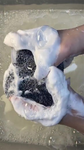 #asmrsoap #acmp #soakedsoaps #satisfying #mushysoap #soap #soapcarving #soakedsoapasmr #soakedsoapplay #mushysoapasmr #spongesqueezing #spongerinsing #spongerinse #spongeasmr #sudsy #sudsyasmr #sudsysponge