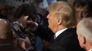 Trump: 'I know nothing about white supremacists' (2016)