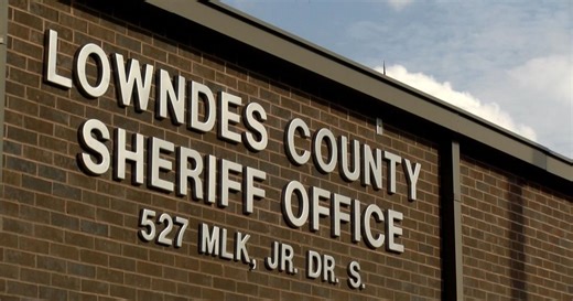 Lowndes County inmate collapsed and died