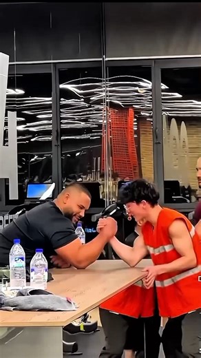 Arm Wrestling Prank with Cleaner | Funny Gym Reactions 2025 #shorts #gym #pranks #wightloss #cleaner