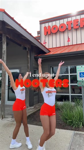 This is your sign to end up at Hooters today 🦉🧡 | hooter's waitress