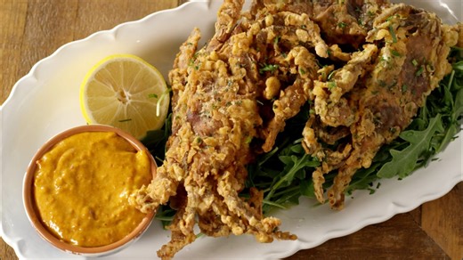 Fried soft shell crab crispy and flavorful seafood
