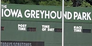 Last day of greyhound racing in Dubuque, ending decades-long business