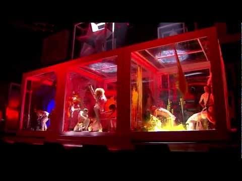 Rihanna - We Found Love (Live at BRIT Awards 2012)