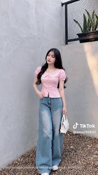 Atasan Wanita: 10 Ide Outfit OOTD Fashion untuk Tampilan Stylish