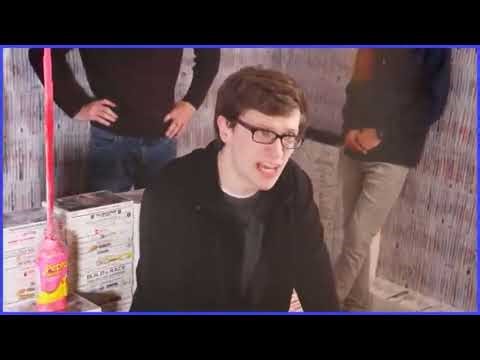 Scott the Woz screaming BRETT FAVRE!