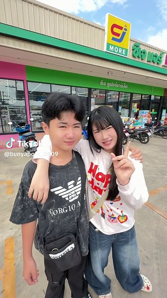 ตามใจน้องชายหนึ่งวัน: พายคอนเฟลกกับเพ้นท์