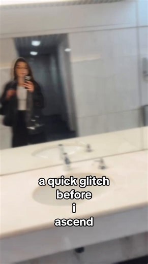 fading in, fading out, quickly, slowly, then all at once | people glitching