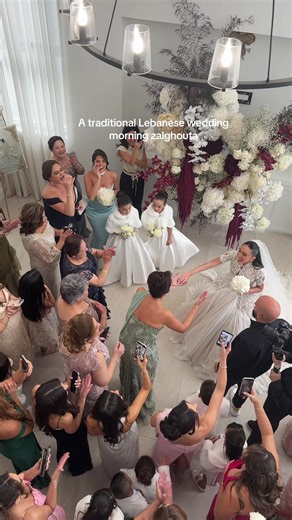 Noelle’s traditional morning with her family 🤍 @Noelle Nader @Tania Chiha Makeup @George John @iamjadethemc #lebaneseweddings #2026bride #bride #wedding #traditionalwedding