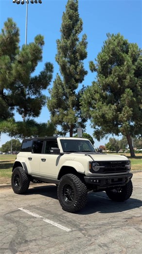 Exploring the Ford Bronco and Raptor: A Perfect Duo