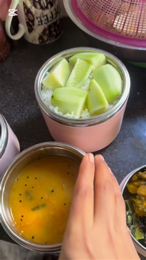 sirer jonno lunch niye jacci...✌️ sonai & sonair ma🥰😁 | Antora Das