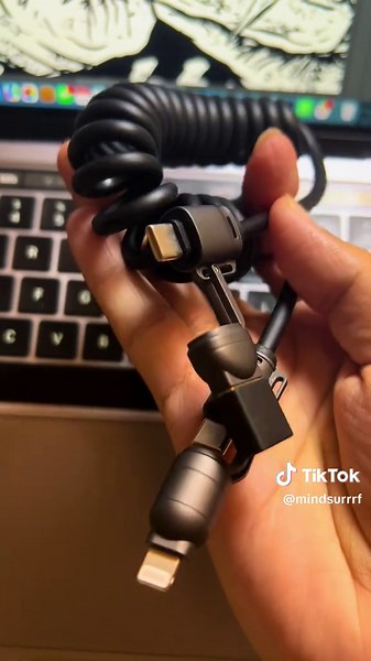 DELUXE COMPUTER CABLE, minimo kabel charger 4in1, 240w max power, spiral cable, fast charging, compatible multiple device 👌🏻 cocok bgt buat yg sering wfc, gak mau ribet bawa kabel banyak #kabeldata #4in1 #minimo