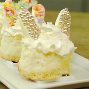 Let's eat some bunnies! No, no, not the real ones, but these adorable Edible Easter Bunnies! | AllDelicious