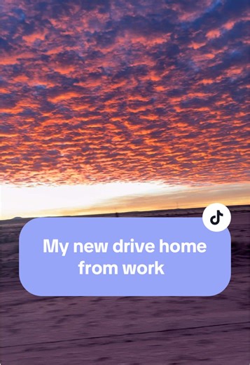 Endless surreal sunsets & total quiet 🥰 My drive home from work was the 101 (AZ peps know), traffic, traffic lights and lots of people. Our drive home now is zero traffic, open landscape, mountains and beautiful 180° sunsets ❤️❤️ #drivehome #sunsets #worklife #arizona #offgrid