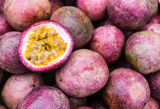 Eating Passion Fruit in Pregnancy: Is It Safe?