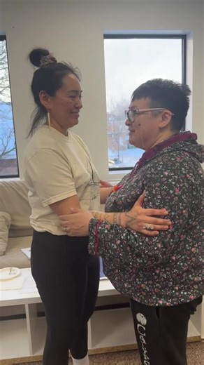 My dear friend Phoebe Atagotaaluk and I #throatsinging during the Grief Support Training I co-facilitated at the Saturviit Women’s Center in Dorval Inuit throat singing is a friendly competition between two people making the same sound one after the other until one of them can no longer keep the rythem. Filmed by Minnie O’Conner #inuit #worldmusic #traditional #nunavik