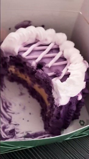 The best Ube Custard Cake for me. 👌🏻😋 @ Contis Bakeshop & Restaurant