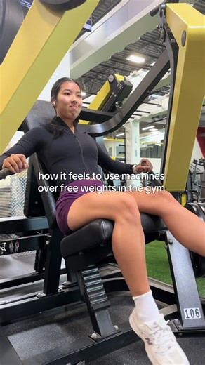 Benefits of Free Weights Over Machines in the Gym
