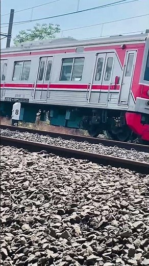 Kereta KRL #keretaapi #commuterline #krl #viral #shorts