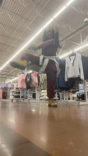 Music makes u loose control 👑 #dance #subscribe #musicgenre #hiphopvibe #danceartistry #fypシ