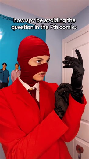 Team Fortress 2 Spy Cosplay Moments