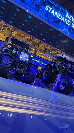 What a show! #NewHolland #T7 Range made its debut at #Agritechnica2025 with an incredible drumming performance. The energy was electric, symbolising the power and efficiency of our new tractors. We’re so excited to bring this game-changing technology to you. #FarmingInnovation #AgTech | New Holland Agriculture