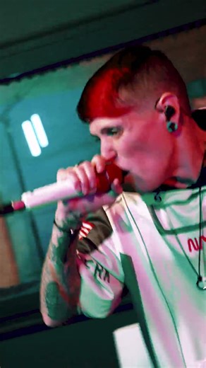 SPLIT (LIVE) #chasingsatellites #metalcore #metalvocalist