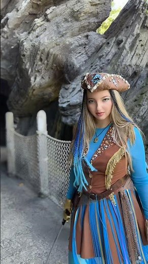 WHAT’S MY NAME ? UMA 💙🏴‍☠️ #uma #descendants #descendants2 #disneydescendants #harryhook