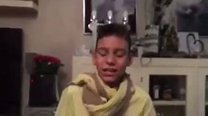 Dejadnos ser niños, ¡basta ya! De injusticias y guerras. Que canten los niños, que alcen la voz, que hagan el mundo escuchar; que unan sus voces y lleguen al sol; en ellos está la verdad. Que canten los niños que viven en paz y aquellos que sufren dolor; que canten por esos que no cantarán porque han apagado su voz...🎼 #Siria #Venezuela #Egipto #Elmundoentero #pazenelmundo #solosomosniños | Adrian Martin