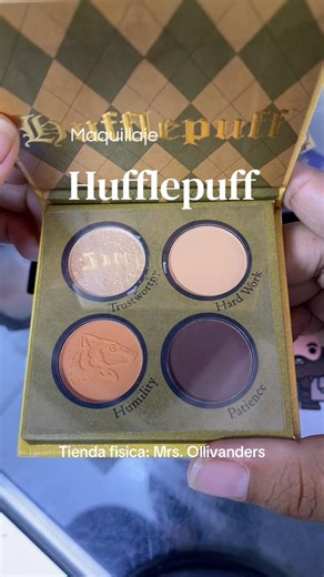 Maquillaje Hufflepuff: S/ 115.00 (Sombras delineador minineceser) •productos sujetos a stock •disponible en tienda y para envío 🇵🇪 •Av. Paseo de la República 251-A, tienda 1062, centro de lima •lunes a sábado de 10:30am a 8pm •wsp: 963800065 #harrypotter #Makeup #hufflepuff💛 #centrodelima #limaperu🇵🇪