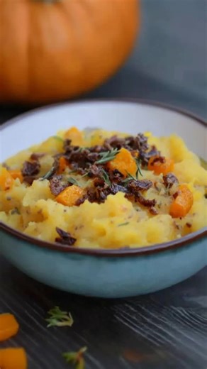 Ever mash potatoes with a little autumn magic? This Hali Pumpkin...