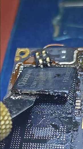 eMMC & CPU Removing 🔧 |Reballing Process | CPU Reballing result #mobilerepairing #youtubeshorts