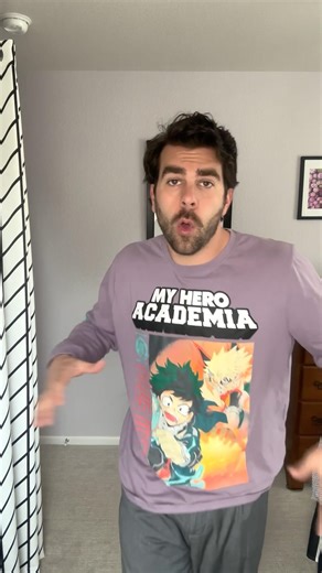 OOTD !! Rocking that my hero academia anime tee!! What’s your favorite anime??