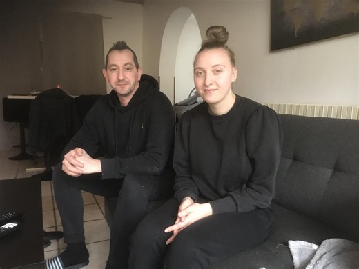 Désespérés, ils appellent Julien Courbet pour obtenir le remboursement par la mairie de Gond-Pontouvre de leur voiture accidentée