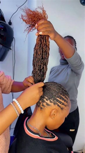 Stylish Simple Ponytail Hairstyles for Short Hair