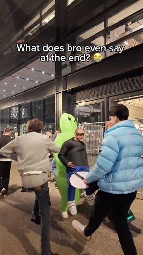 Vibe tbf #alien #dance #music #speaker #pumpitup